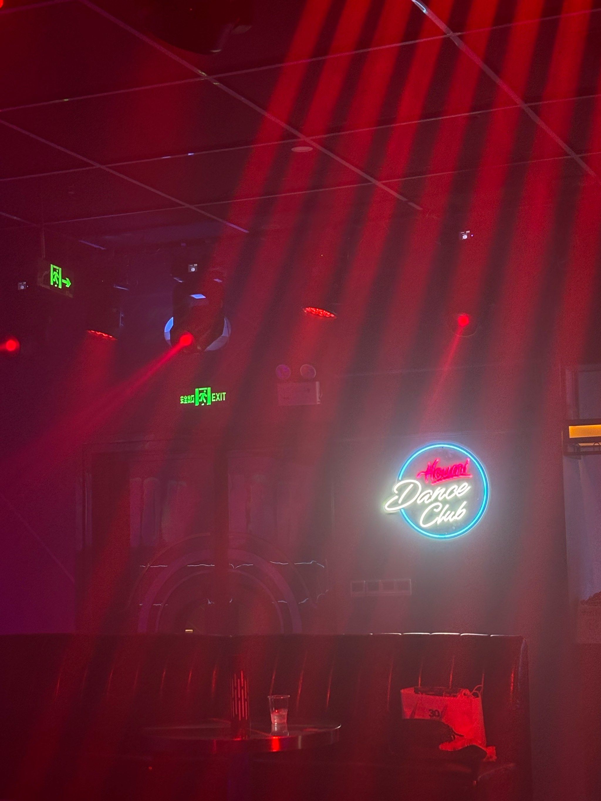 南充商务KTV：片场区别-嘉陵区ktv预订